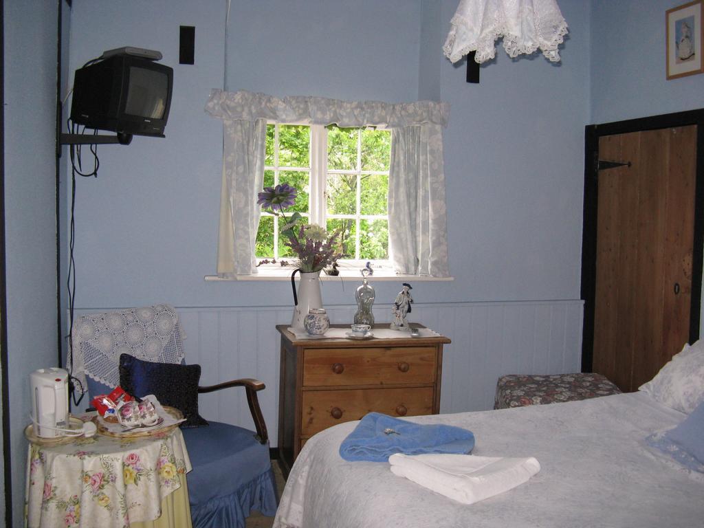 Bed & Breakfast East